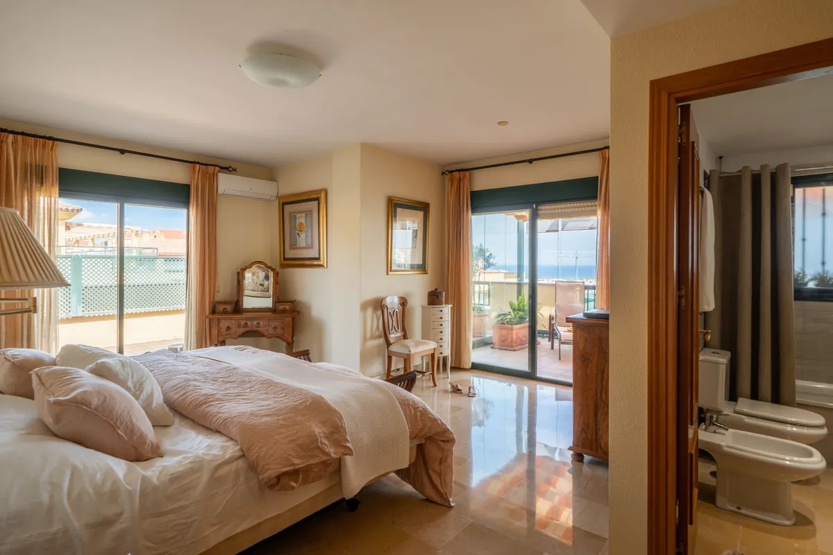 f9cd1da0-55a1-49e8-ace4-f2918234c027