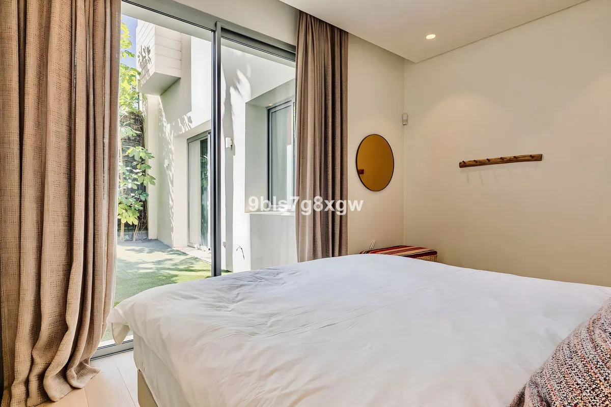 09c42caa-81c6-4e8a-b2d2-0d09910ff81e