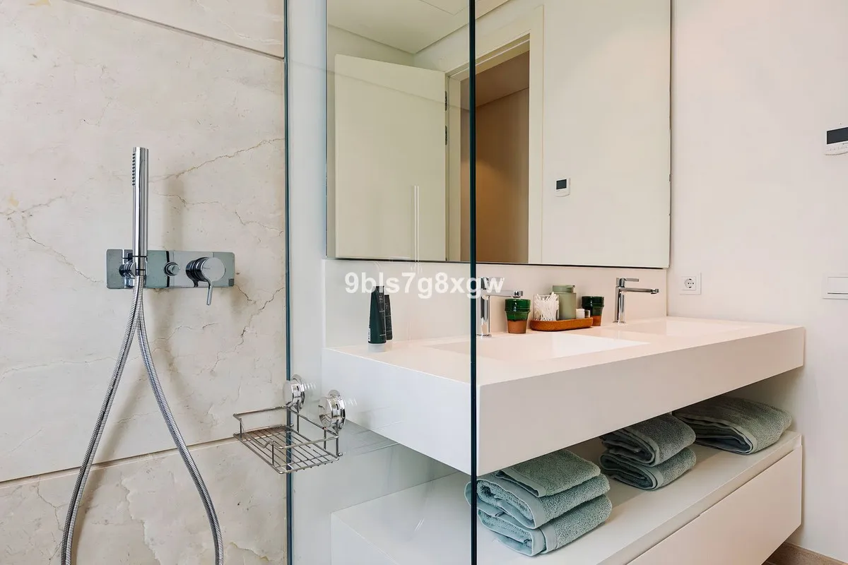 5c3d15e9-51ba-476a-9d63-e69cde36687e