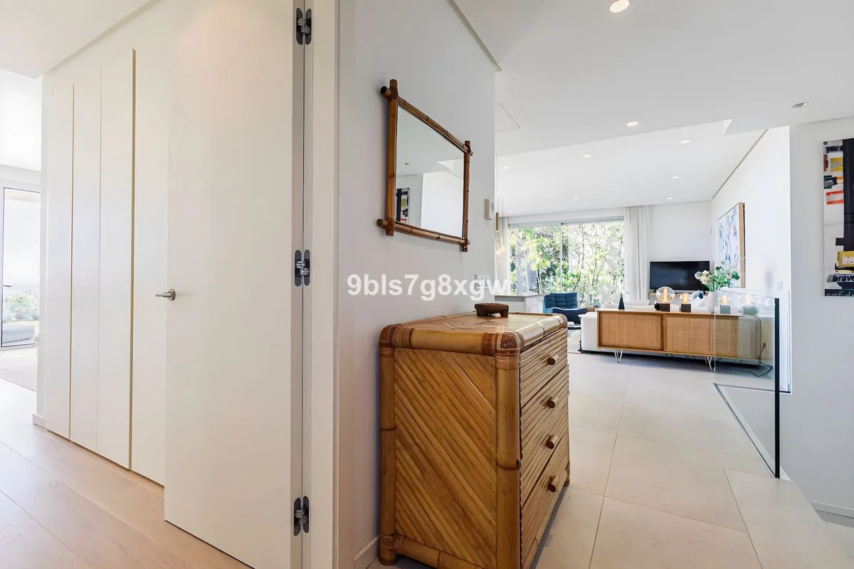 60e2b08e-a314-4ccb-bd8a-89ad240a740e