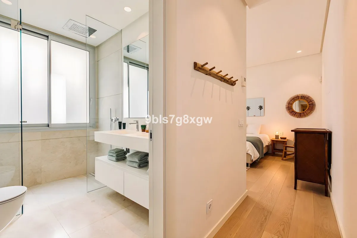 ea6ce7c8-8b59-44f6-8e2f-c0a771b7da70