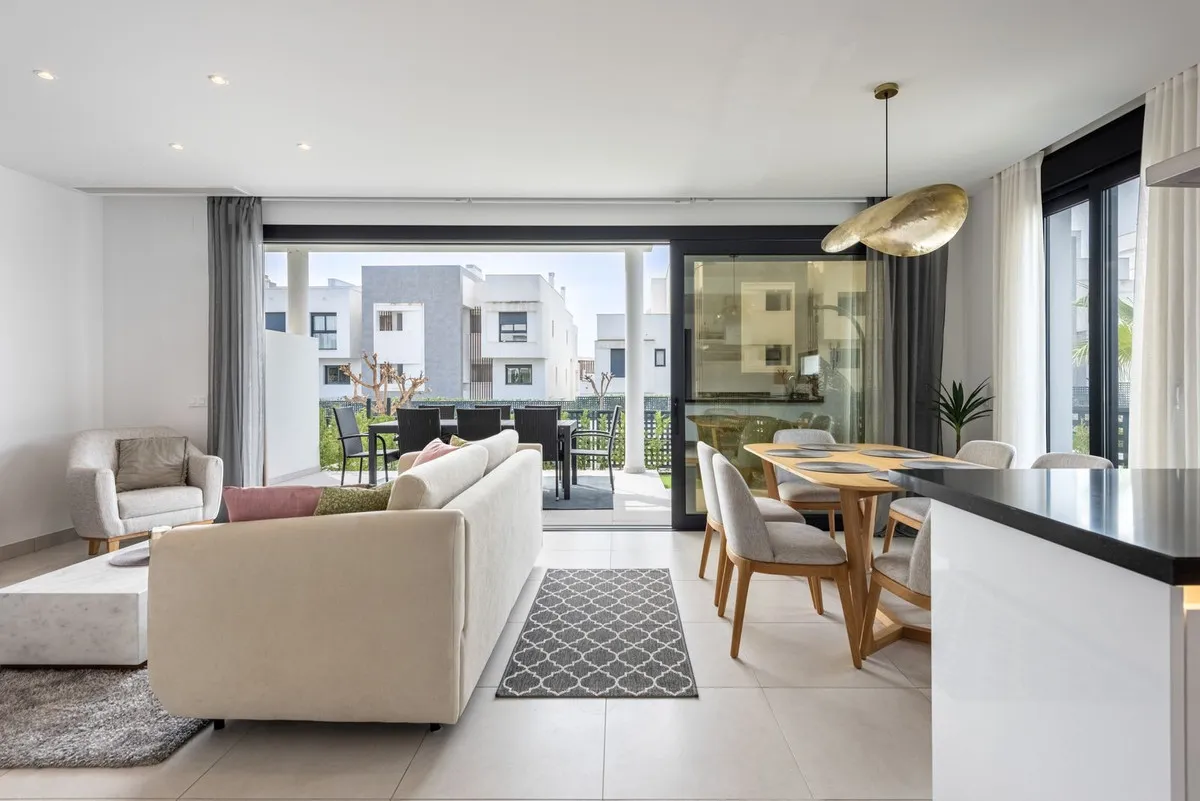 0a3b641f-405c-457e-8cd5-c293b694971f