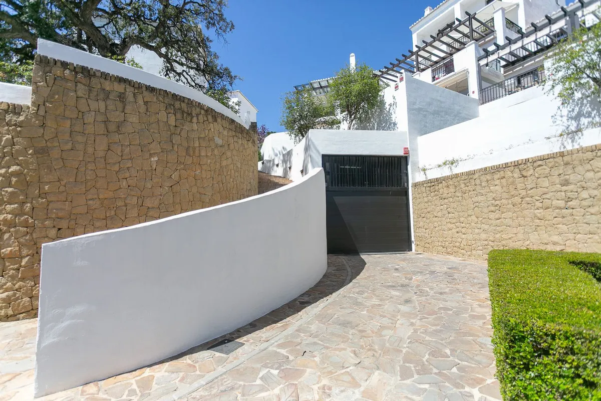 0fdbb8c4-35f8-4686-981e-f3b854e42dda