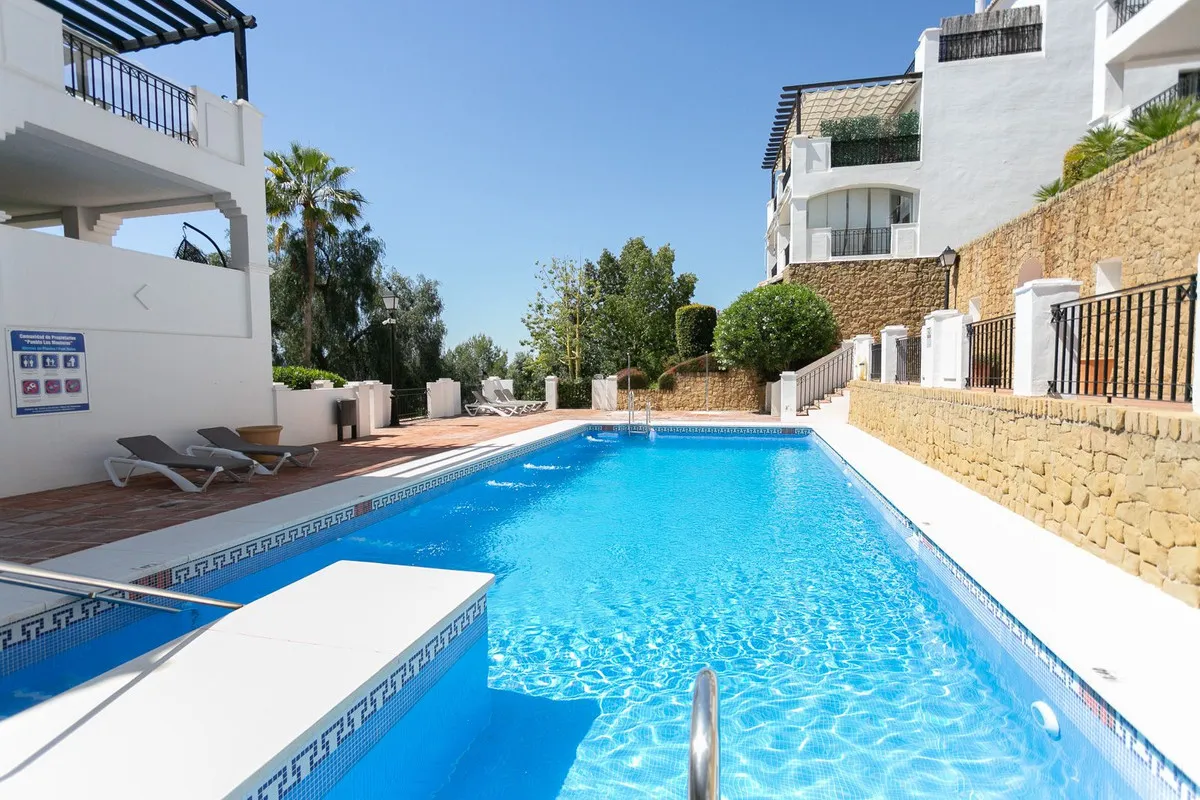 73406d7d-3bd2-458e-b5c5-5043a52b1a87