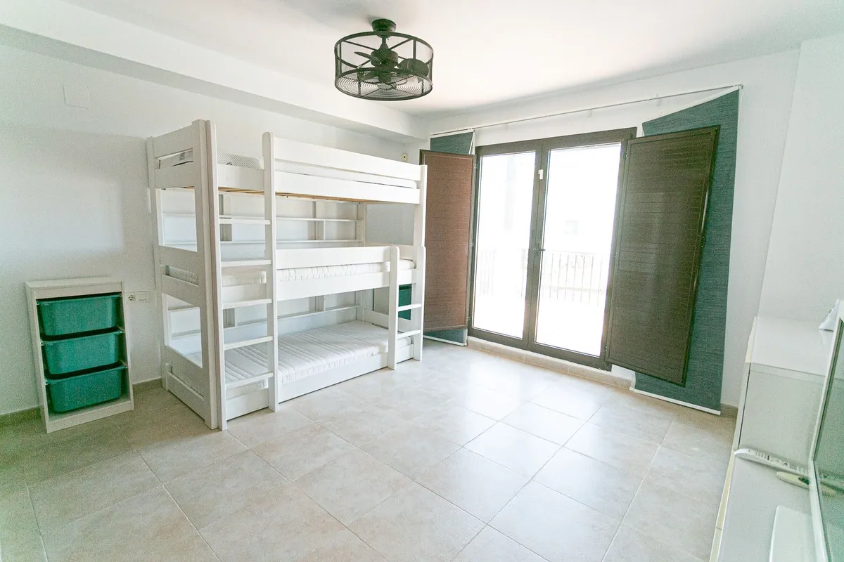 fa285f37-2c4f-48b3-ad2f-85a66853a597