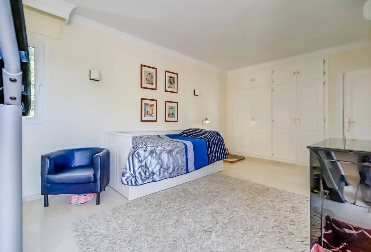 3c8a0006-fd4b-4280-893c-a6295cb05681