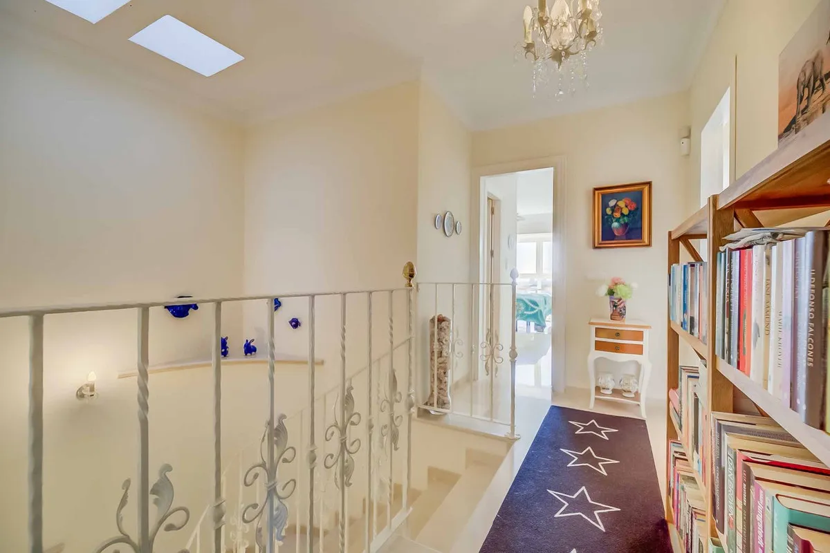 723ee4ef-f3e2-4f98-8430-f0a566d6bcb4