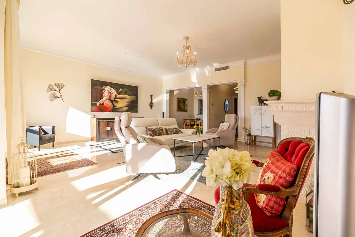 d7dcb4f9-82b0-41b8-b9b5-aa15ab8c1f91