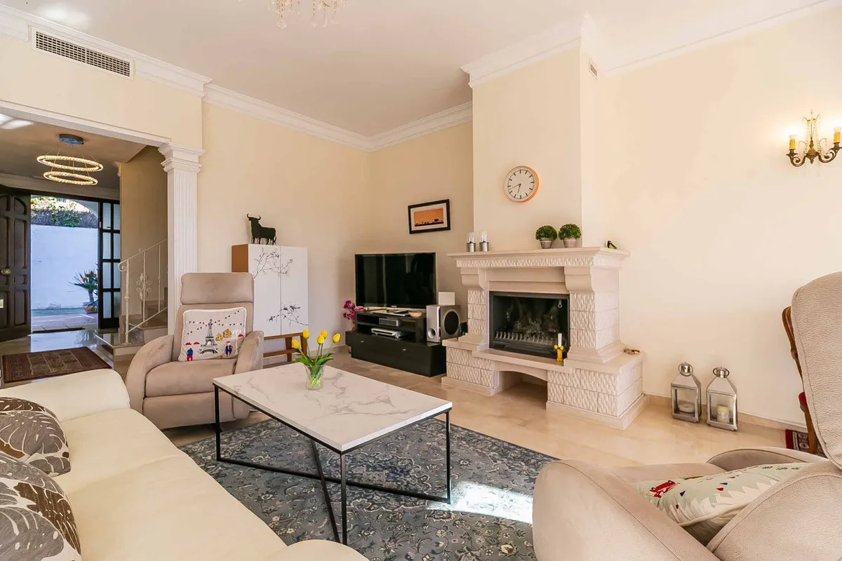 da0ab04f-810b-441c-8b47-8e269a428436