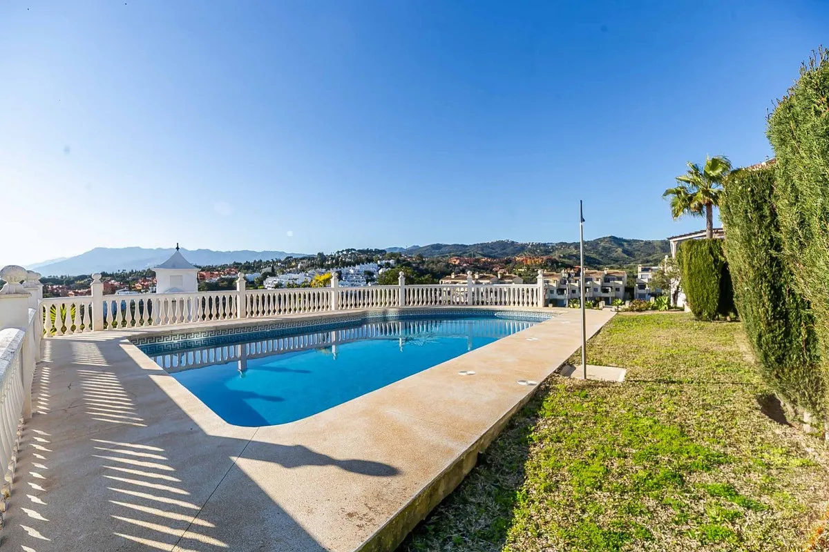 fb8c11f7-1479-4751-9da4-7f71cb33e4ed