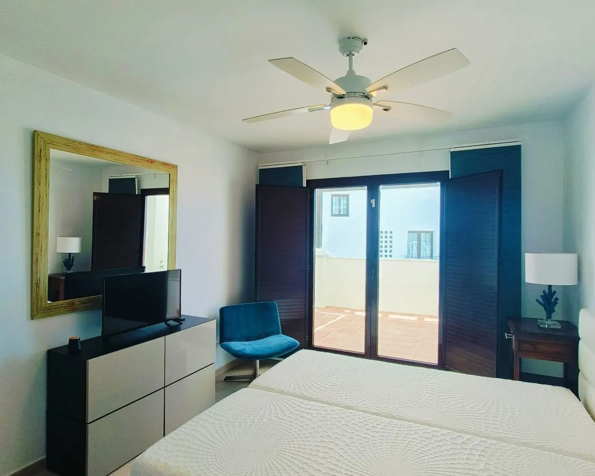 35dbdf50-2b86-4d74-aac1-ae38a7a76fcc