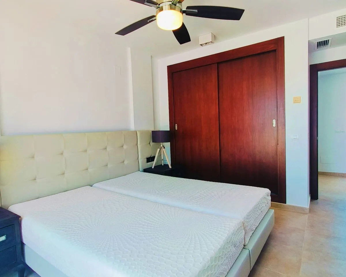 a6cbb2f0-ffb0-4bfd-93f0-cf0c90f7e4c0