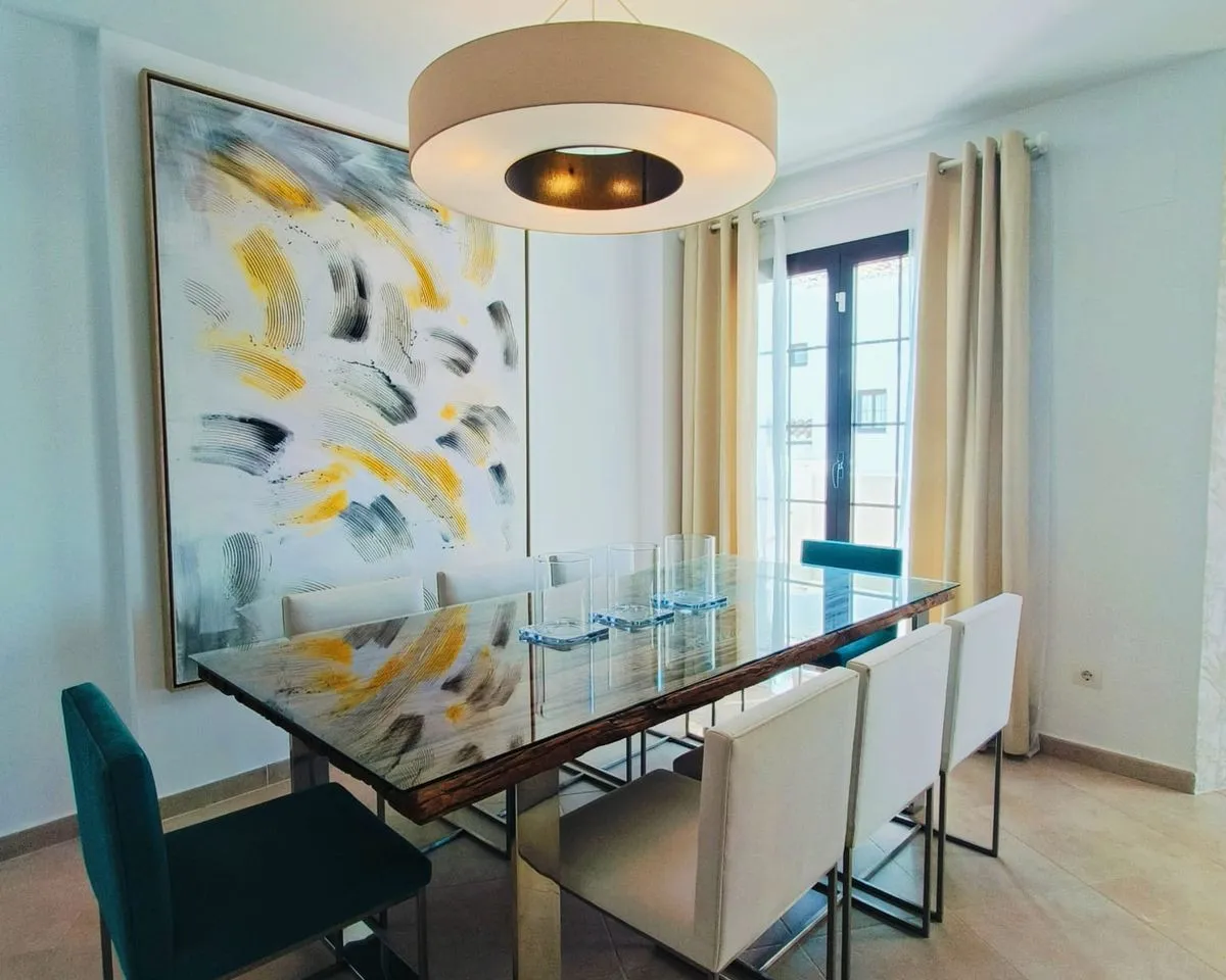 e7bab31a-d0fb-44a2-b3dd-6a85cfe727ca