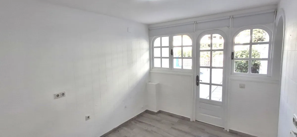 52d9ed72-83d1-46e1-8276-a281a0b1bc91