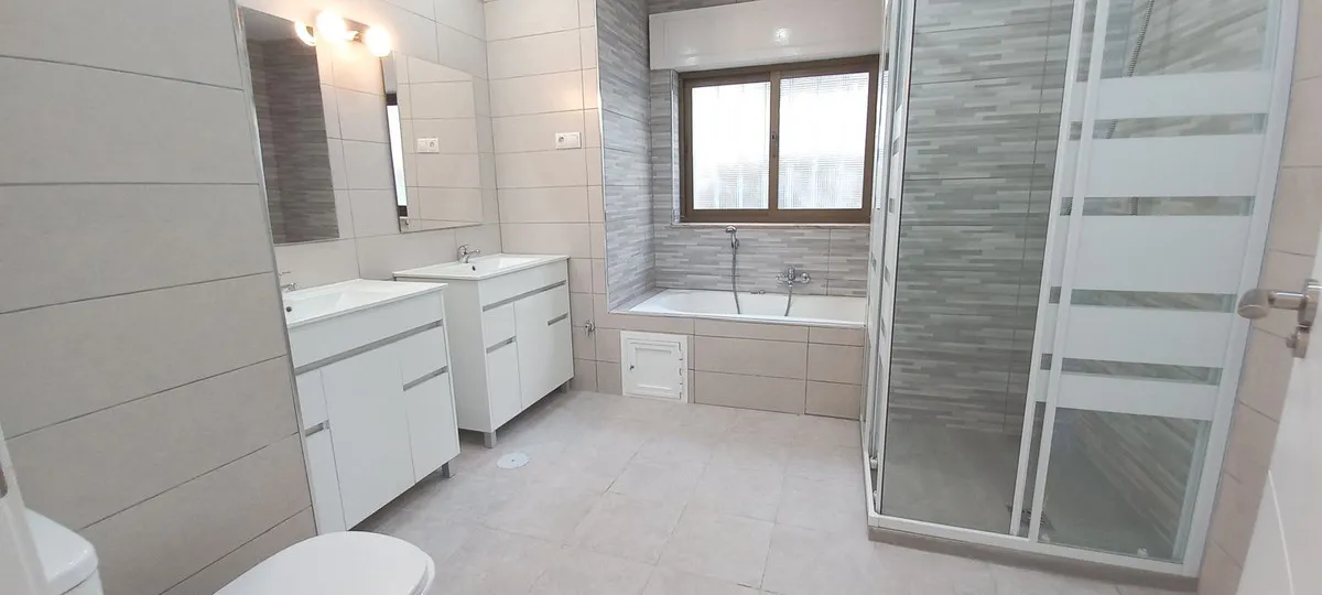 8f2176df-931f-4f93-9651-fb3feb2b0004