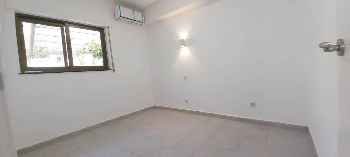 f1811041-8dc5-487f-9ec4-fe85b5678b86