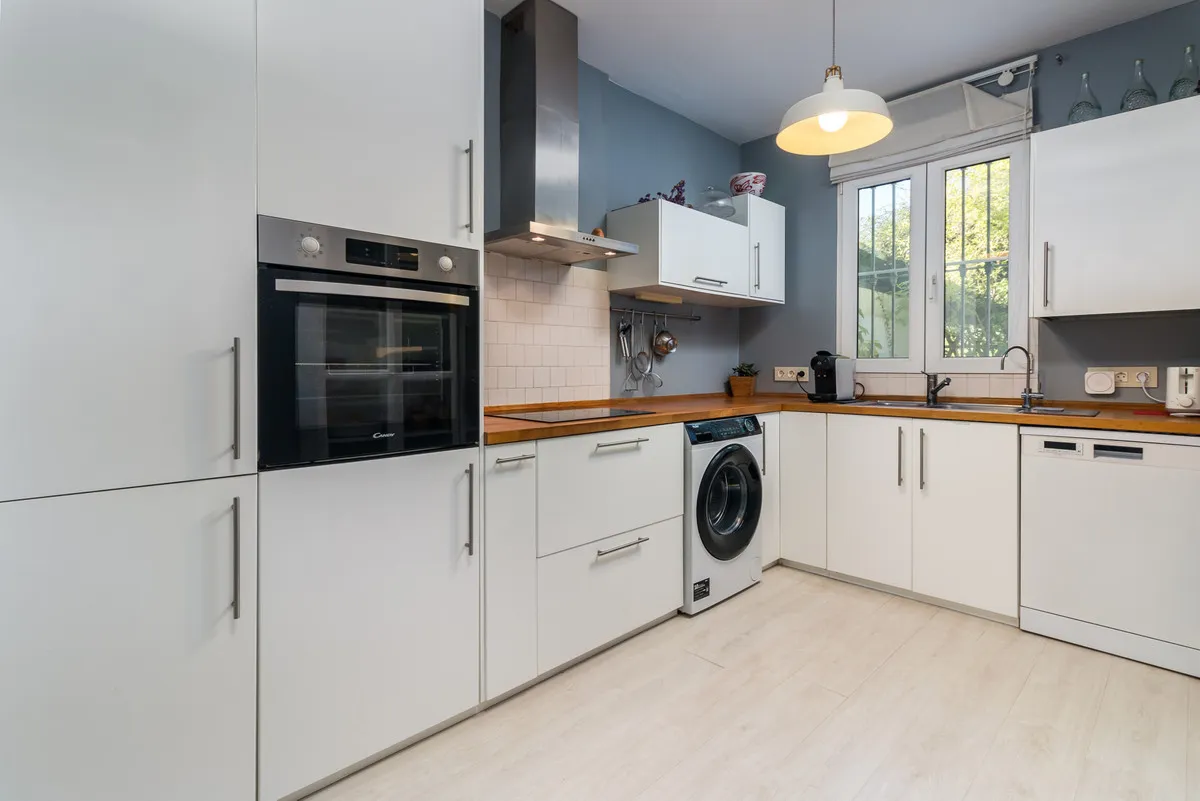 f5c800de-30f8-44d9-8bdf-a525ab810750