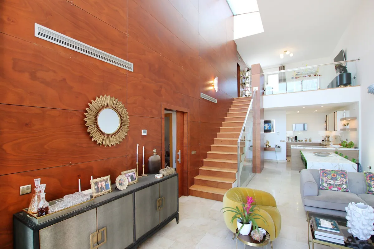 2c3ff442-0d6c-4649-9b2a-0a880b216330