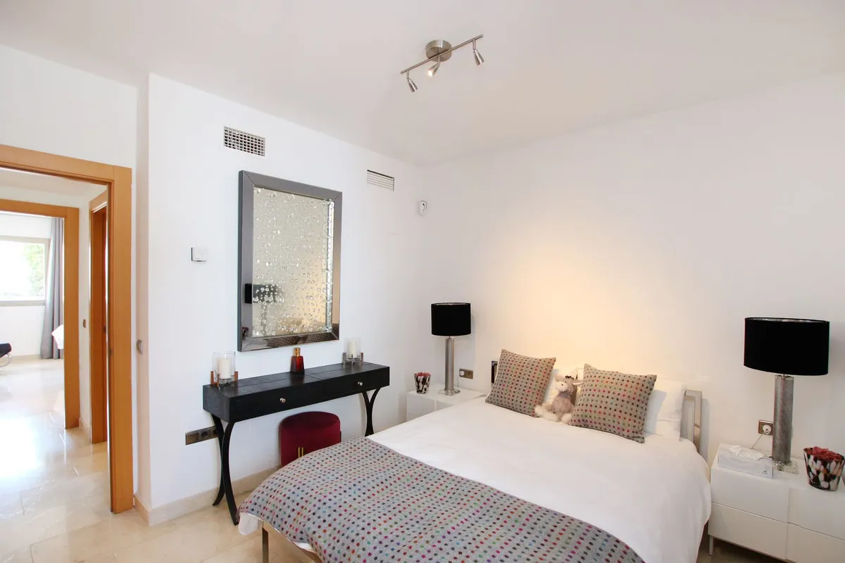 73a83de2-ba31-4fe4-9672-5c080a0146cc