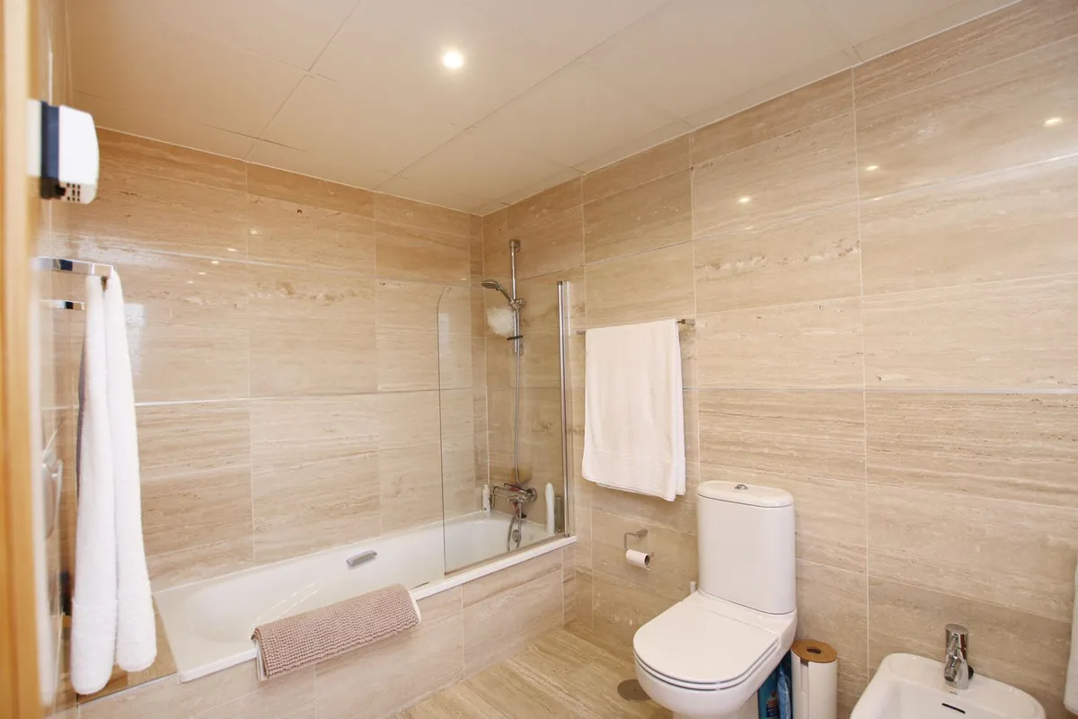 79d6b42f-ac5a-4649-9f47-a95bd2e48cf4