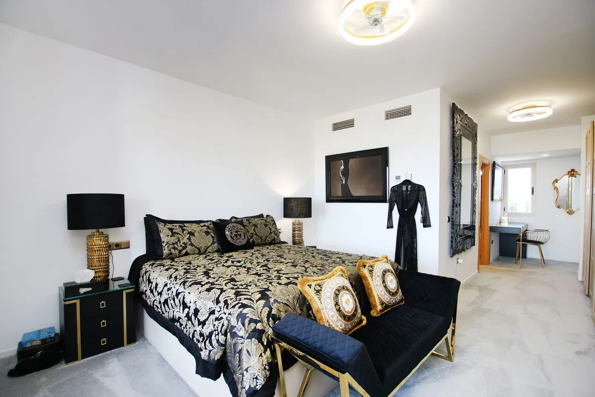 84f1cd45-2e18-4d3f-bb70-f1250f683263