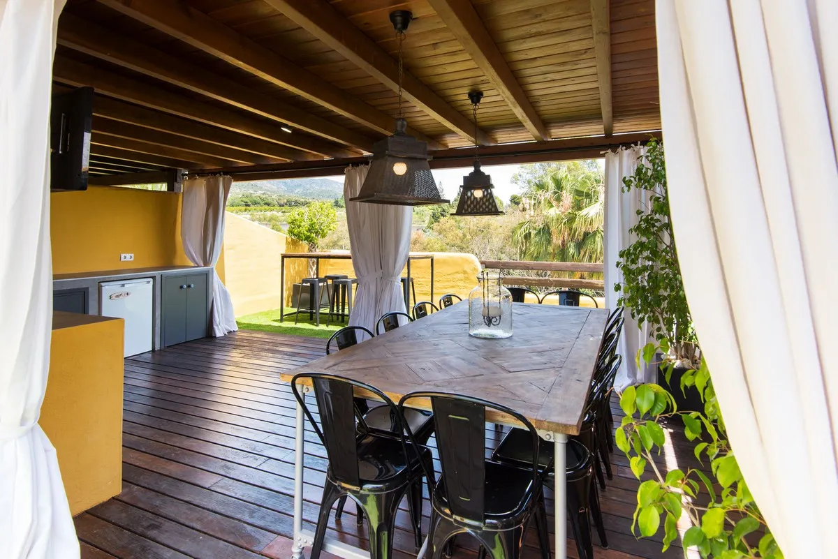 57277036-ccc6-4183-9dce-b88ad1a2e348