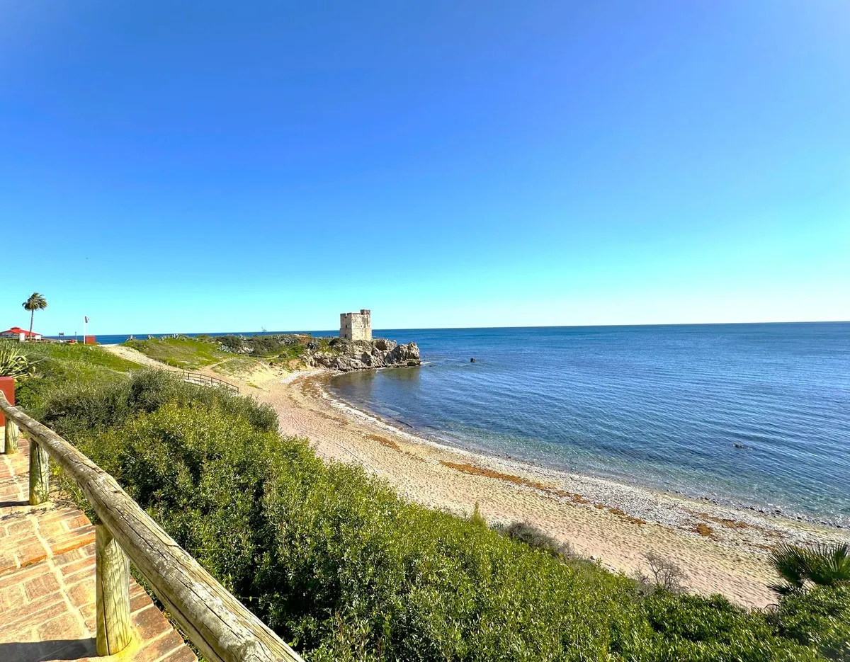 66ca4190-c3f6-49d2-8b63-60ad7a64f740