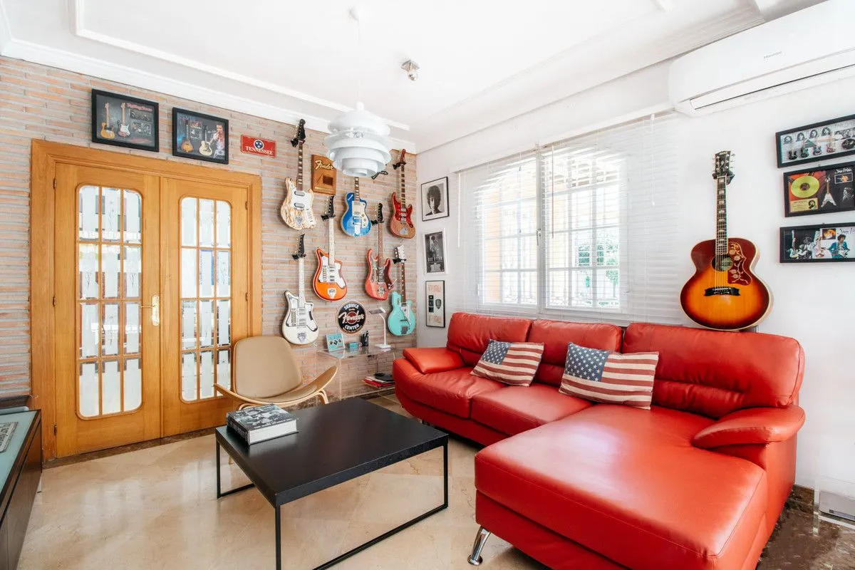 2704d9c0-4230-4286-a7f8-ea26717b9981