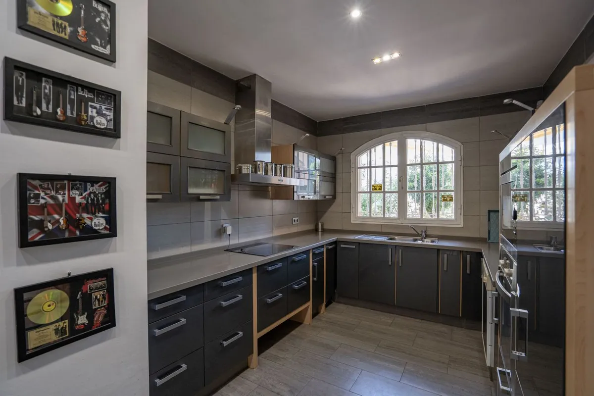 3e083dd0-50ba-4a04-b5d8-2aa3765be5f0