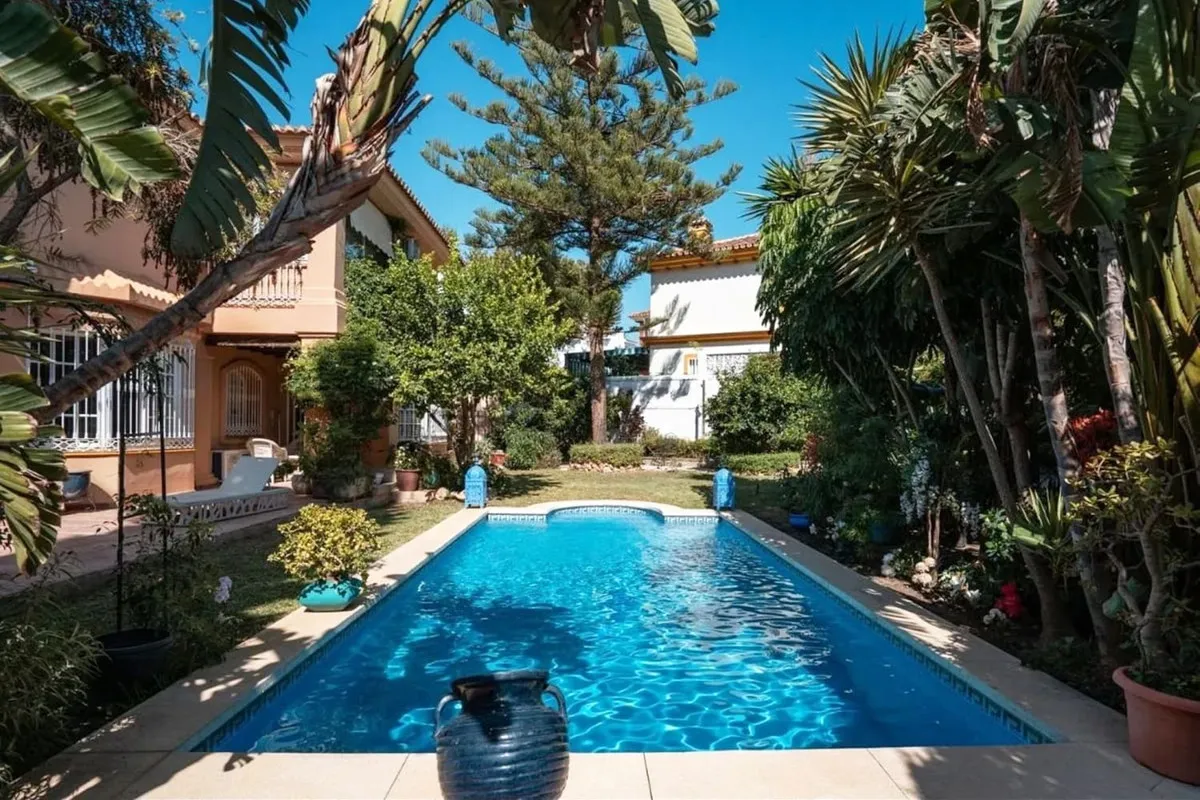 4b666f61-8203-448c-86e6-141be0fc1e78