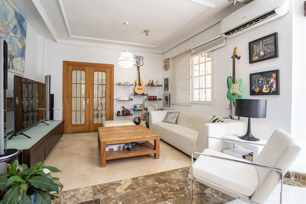 dbfb3103-5b80-4576-b379-48503f0cbb90