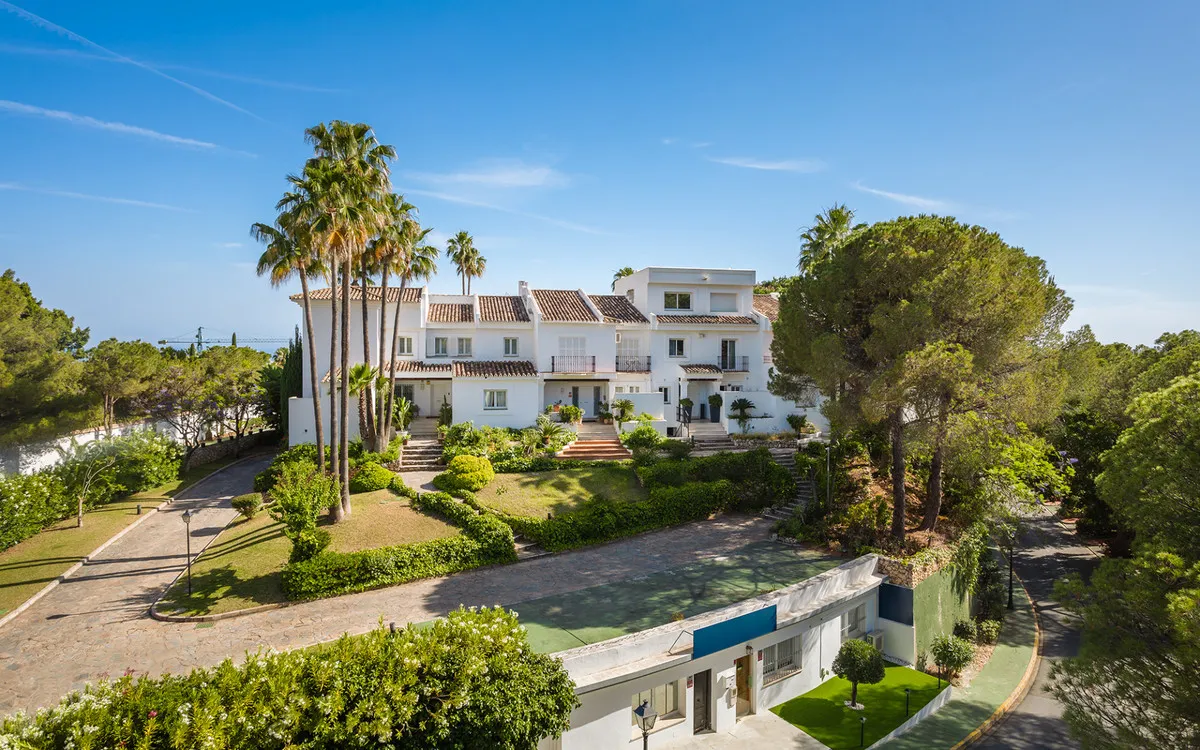 8cd5a027-0b04-4dbe-a2c4-e0d200100651