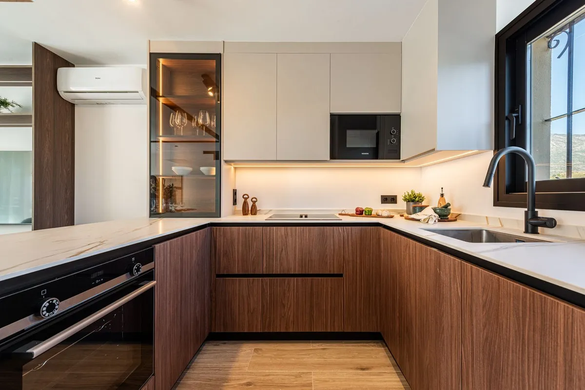 ed284b6d-5a47-4b1d-b03a-a4bdd4c465c0