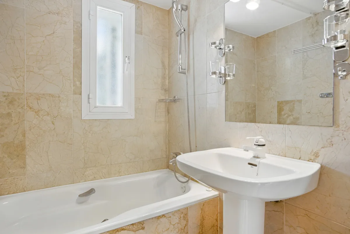 4d18c904-46c5-4559-9301-a72ffb79cec4