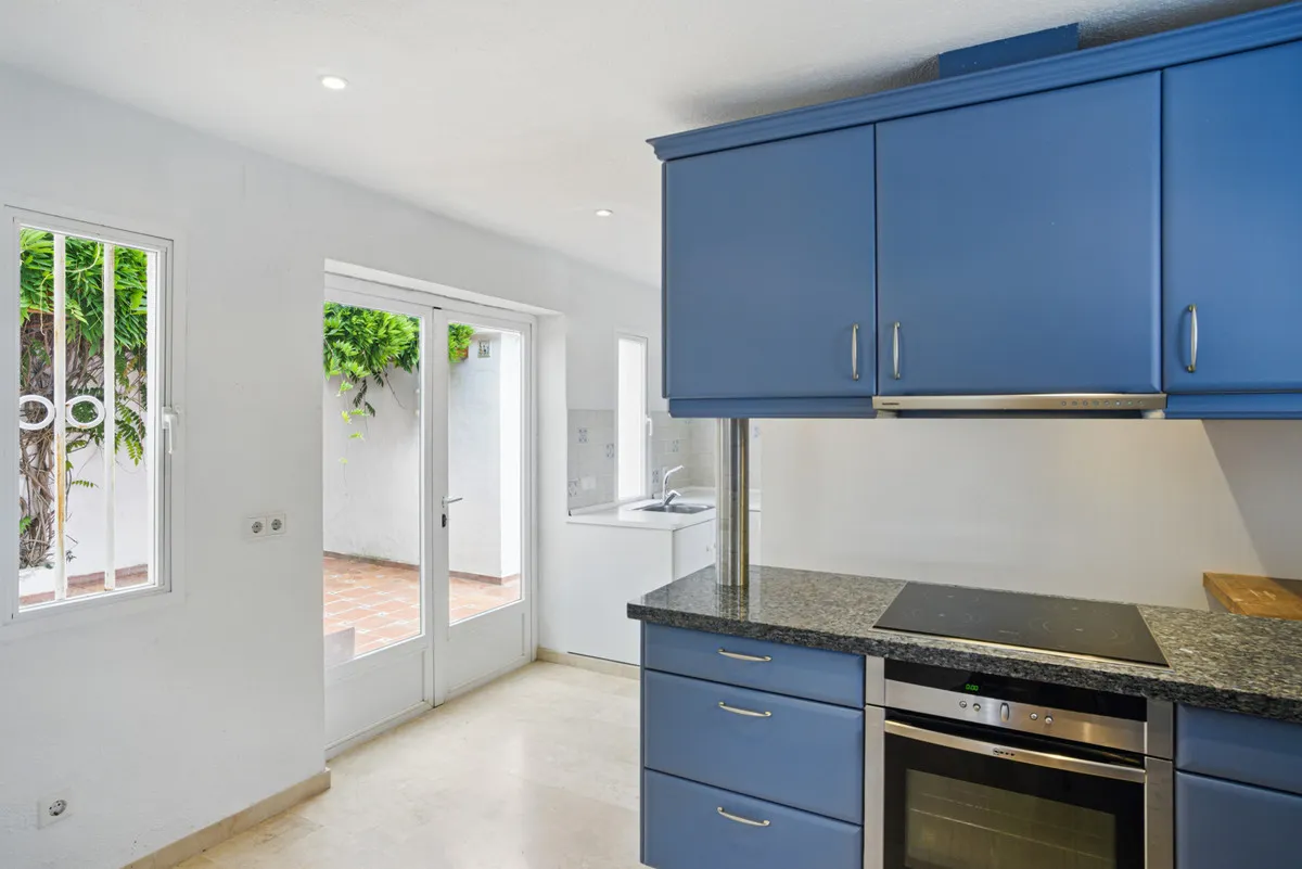 51f52347-fc09-4ed9-b300-4322d6966cfb