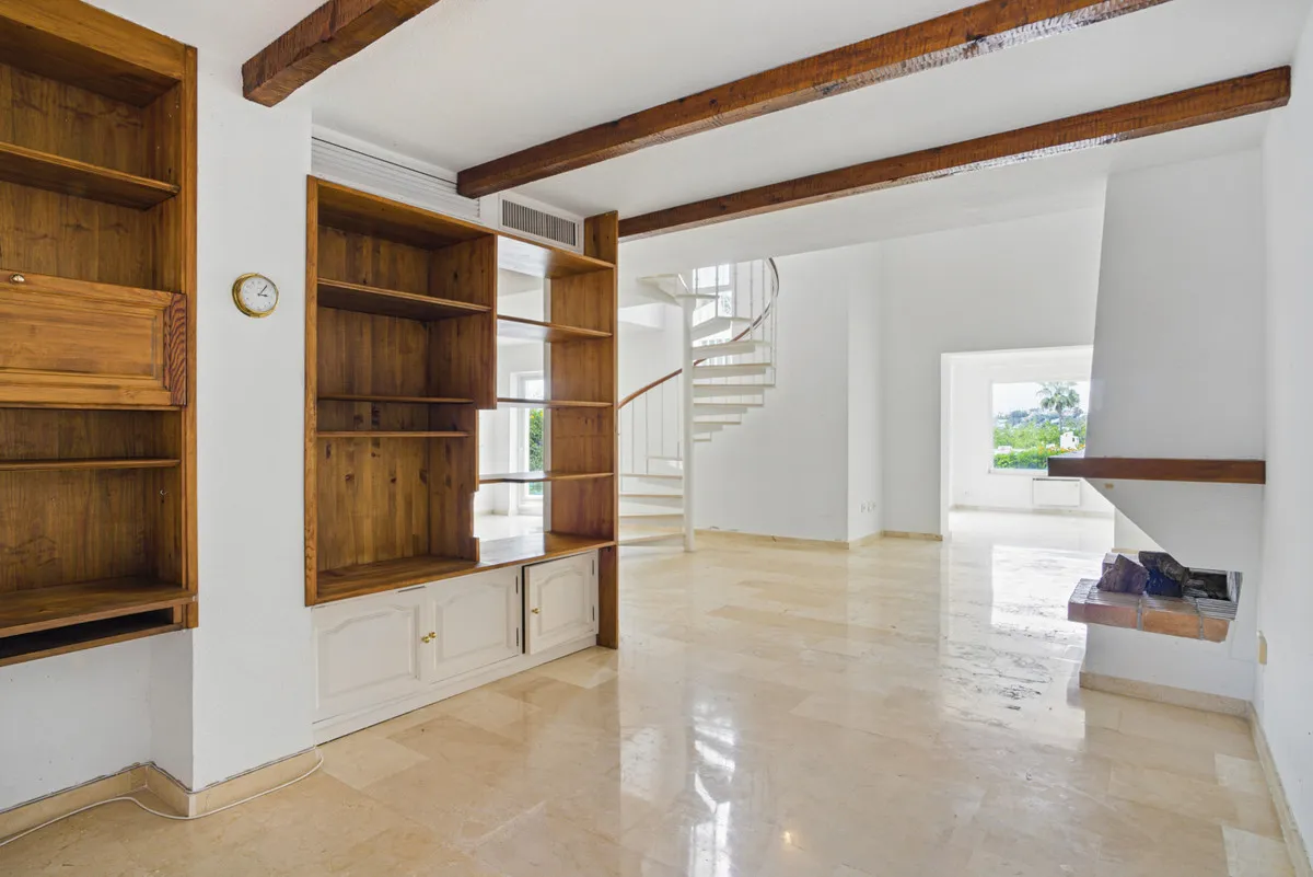 97d931b2-10b6-4aa8-ac98-0418af19537b