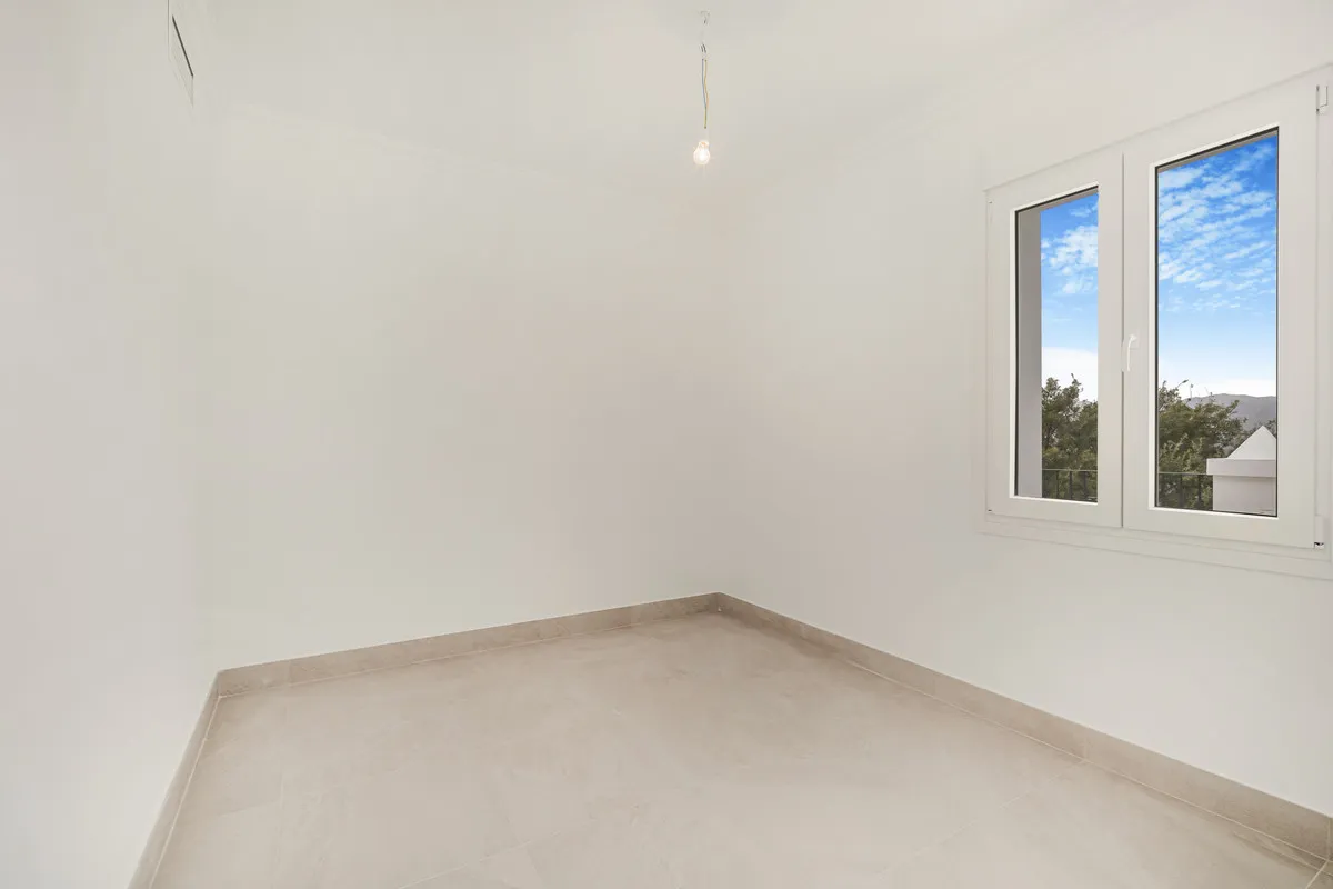 5b22f0cc-a155-4e66-8440-f34419d4bc9b