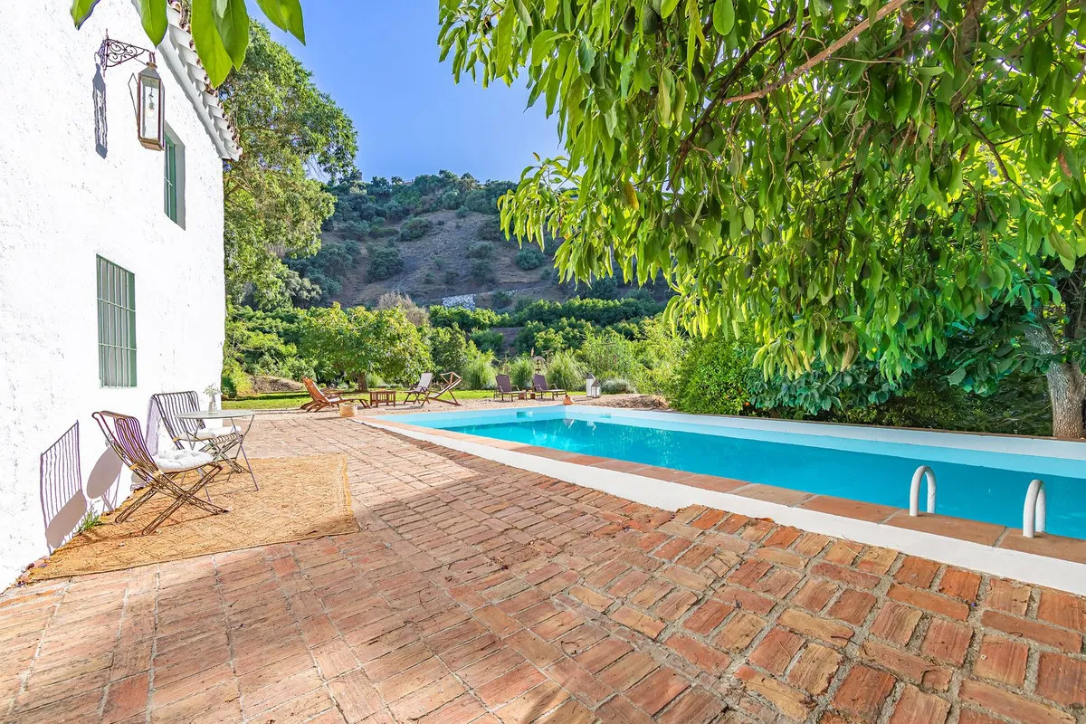 0b12e3de-e0a9-4784-a4cb-e2611cad1be4