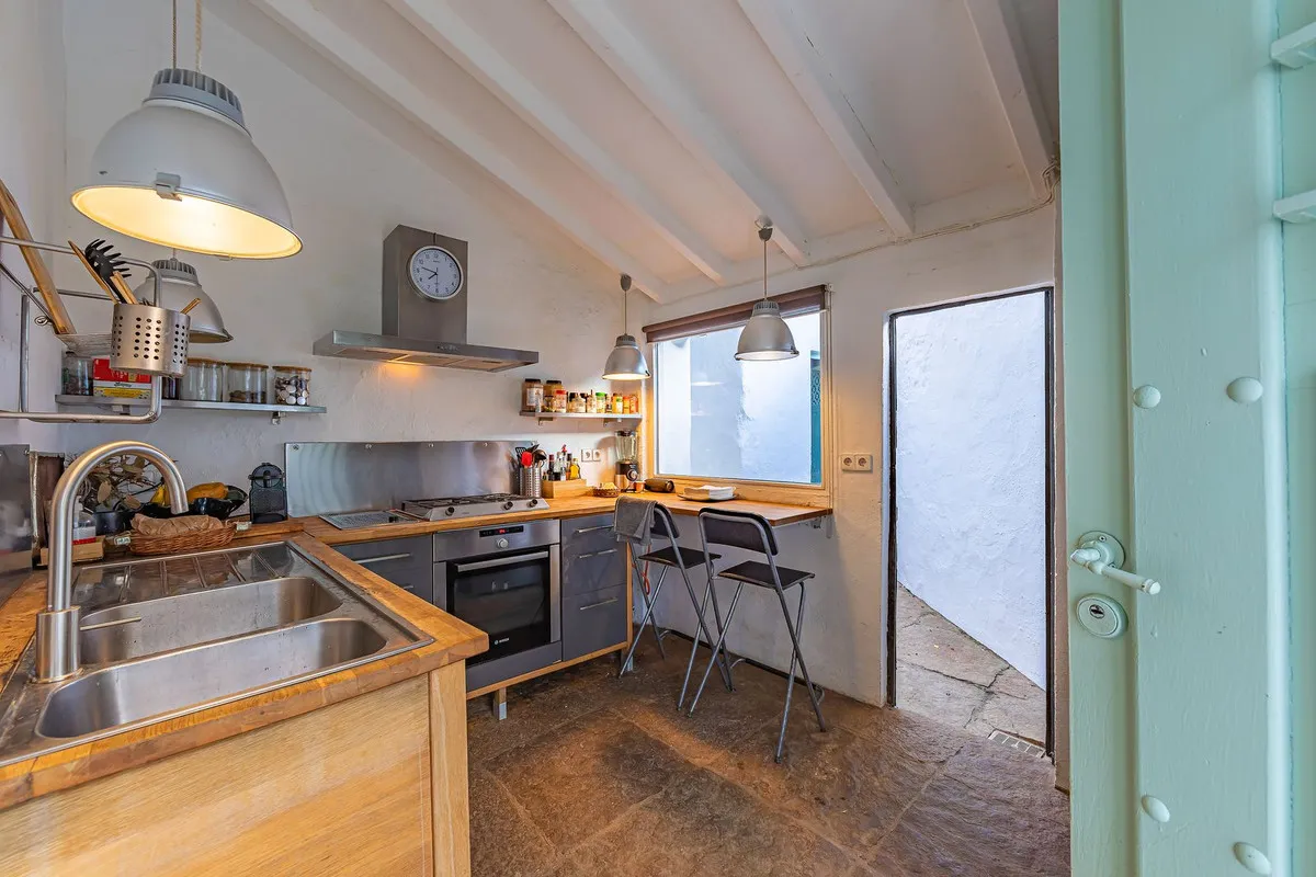 c4f1ef7d-4b1d-4f87-b4c4-5ec90e9e37e5