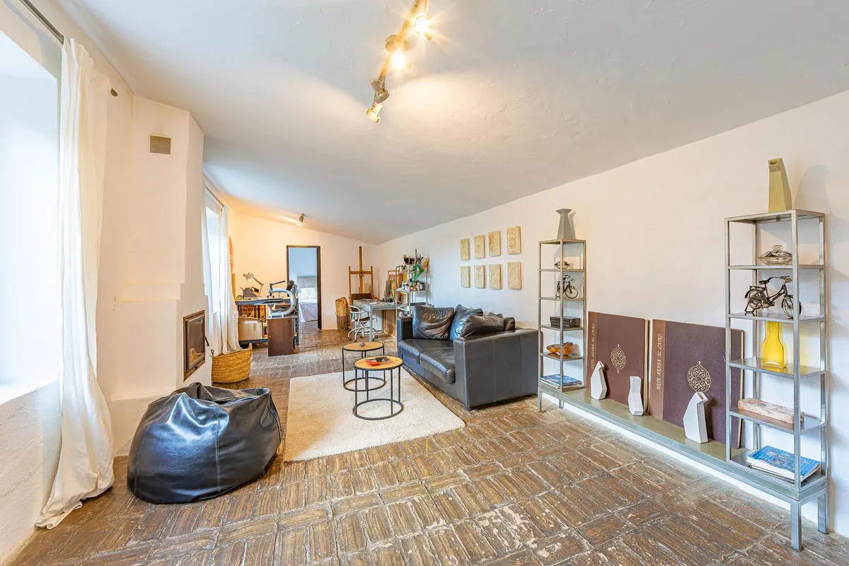 eecc35b0-324f-45c5-b4d4-32b51a65e6a0