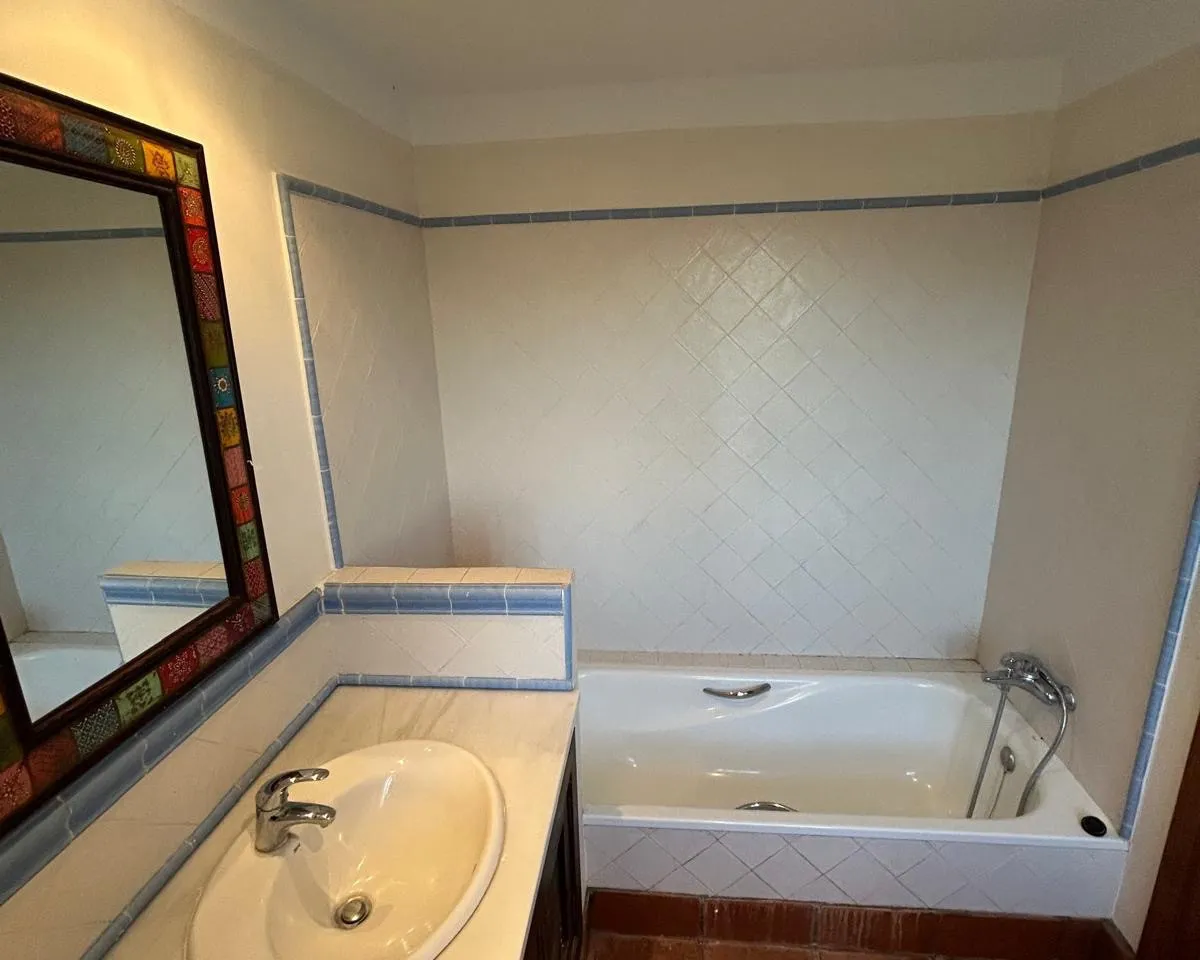 d9aed163-372d-4031-9186-7c8f6bdb3e61