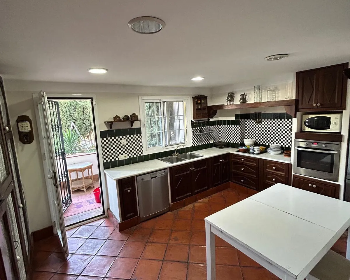 eee082a2-2483-432c-9db2-64bede11ec50