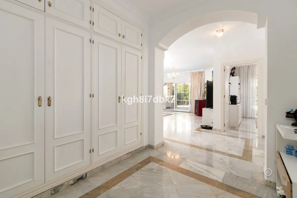 3ad0a8f8-b65b-49cc-8c43-b26e1601b654