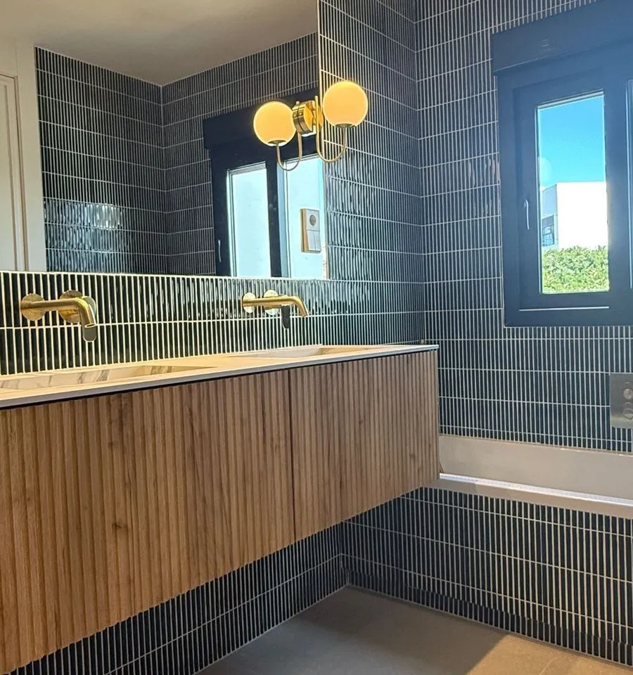 0e9d77ca-e979-487d-a99a-b4c343458b4d