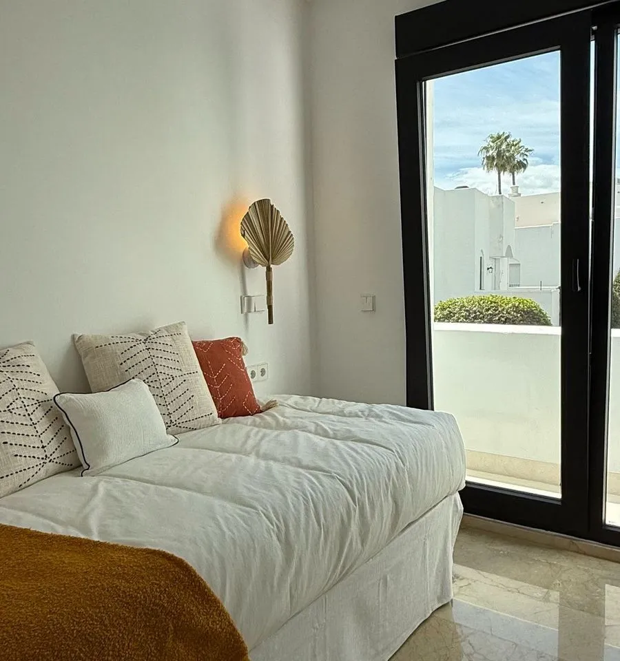 328be379-5fcd-4748-a431-d1dd3b560e4b