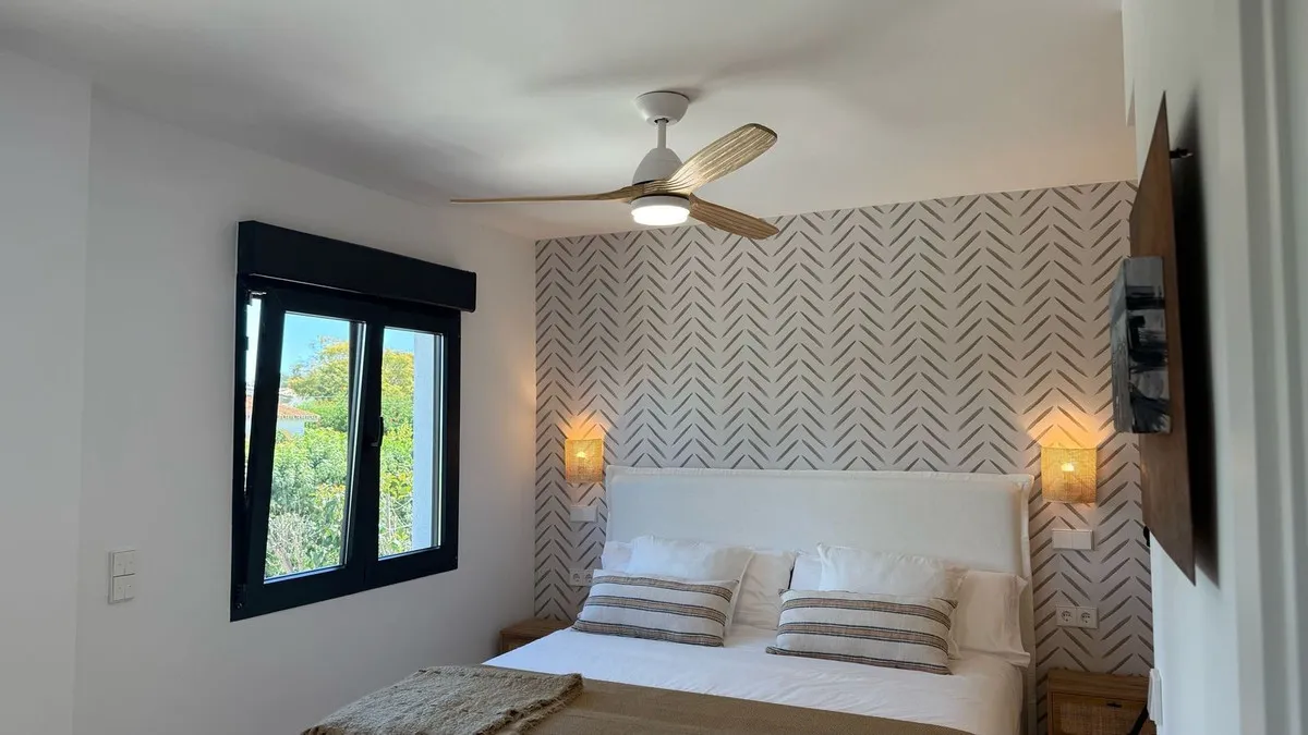 3e91eb74-c9bd-42e9-8a8e-dd5d2a9d3900