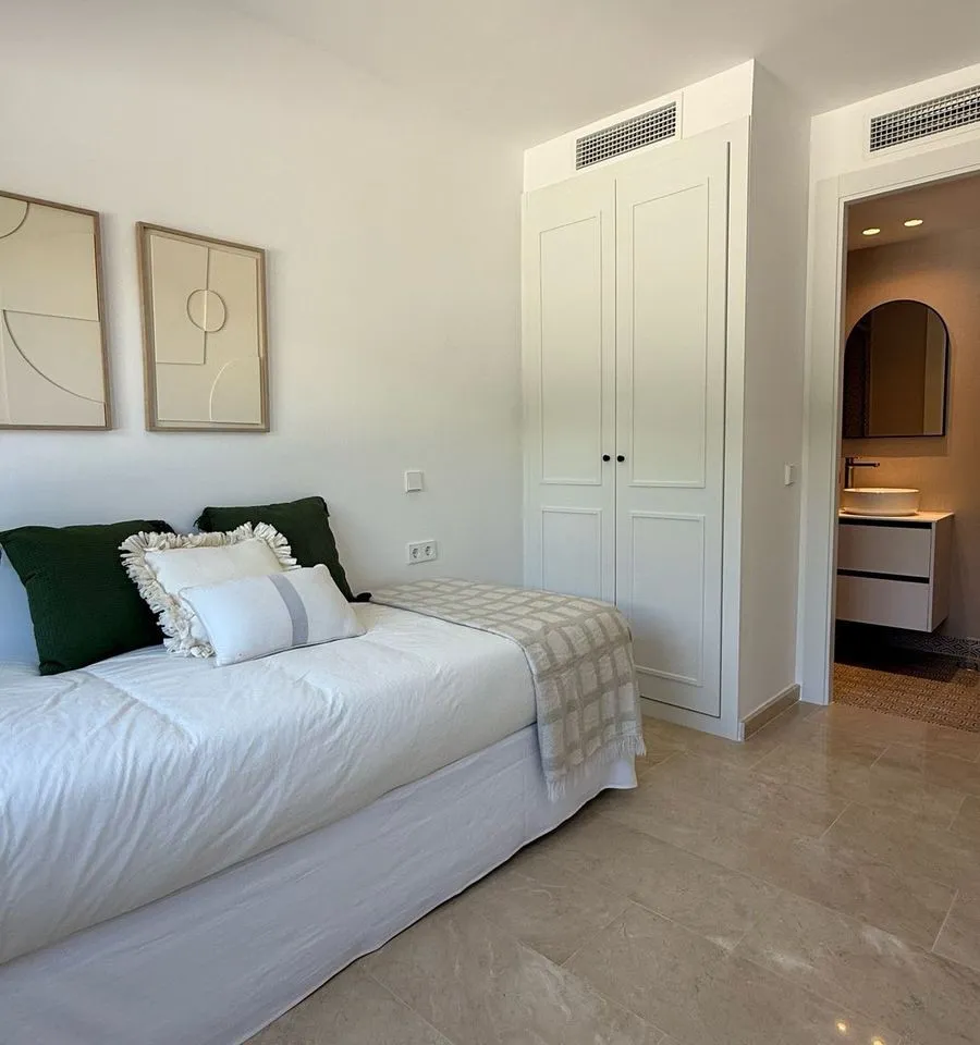 7e89b99a-13c0-4eb8-b9c1-93bba7139bc9