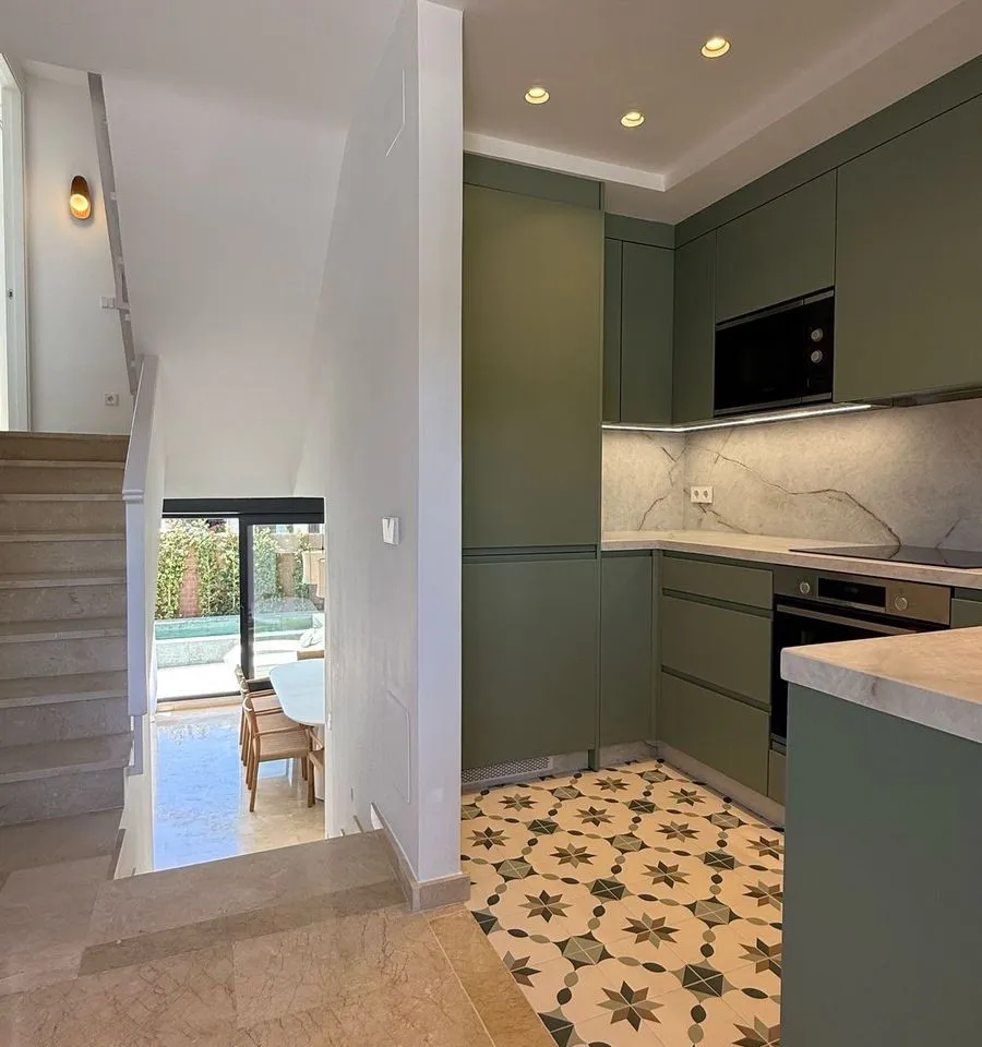 8f72d59e-f731-439f-89c9-57fc36645908