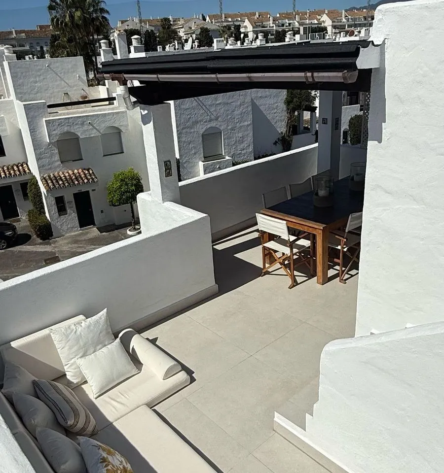 d8a2aa5f-4a58-44f4-9a06-dcdd659cccf2