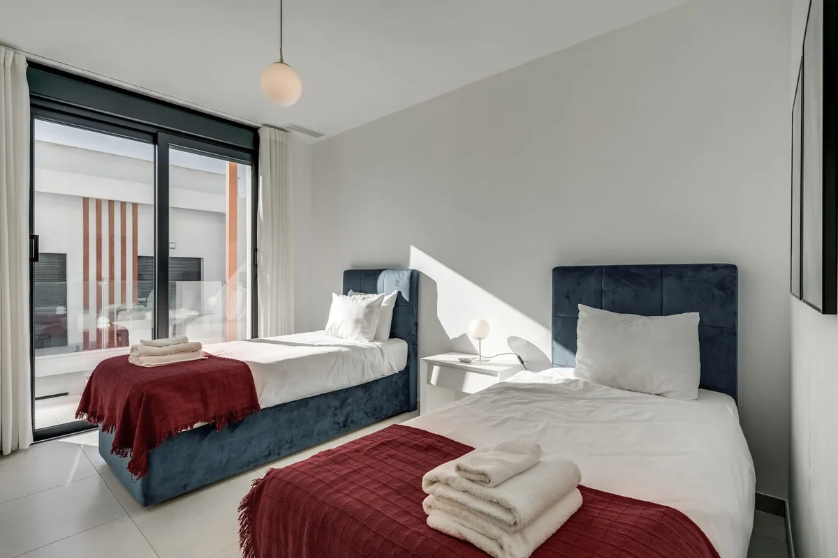 5b15b129-dc9d-4c88-92bb-1186af46811c